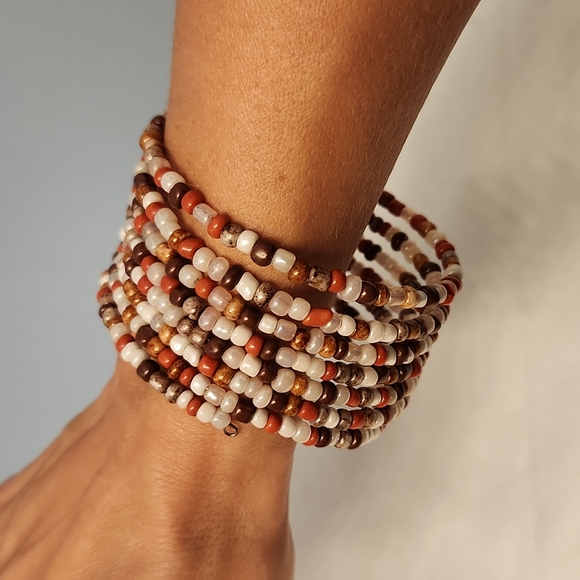 Handmade memory wire bracelet - Picture 2 of 5